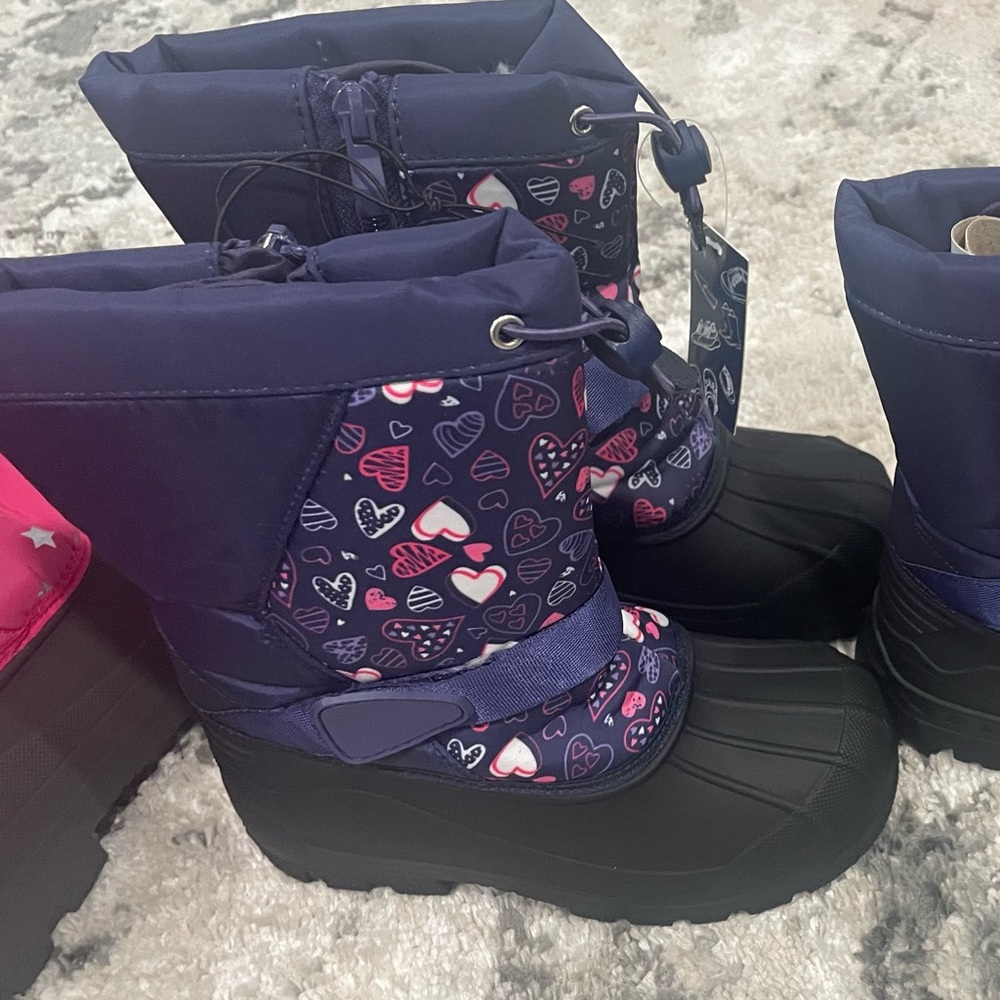 Snow boots
